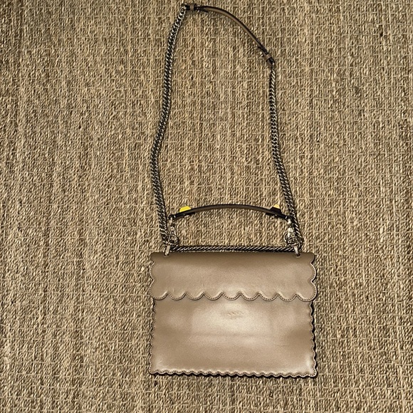 Fendi Vitello Liberty Scalloped Studded Kan Bag - Picture 7 of 7